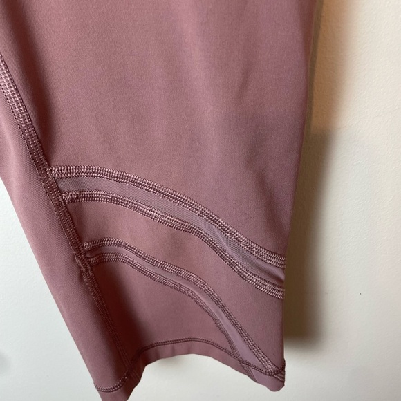Lululemon Wunder Under High-Rise Crop 21" *Luxtreme Mesh Red Dust Size 12 - Picture 3 of 12